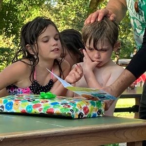 Meet your Posher, Debbie